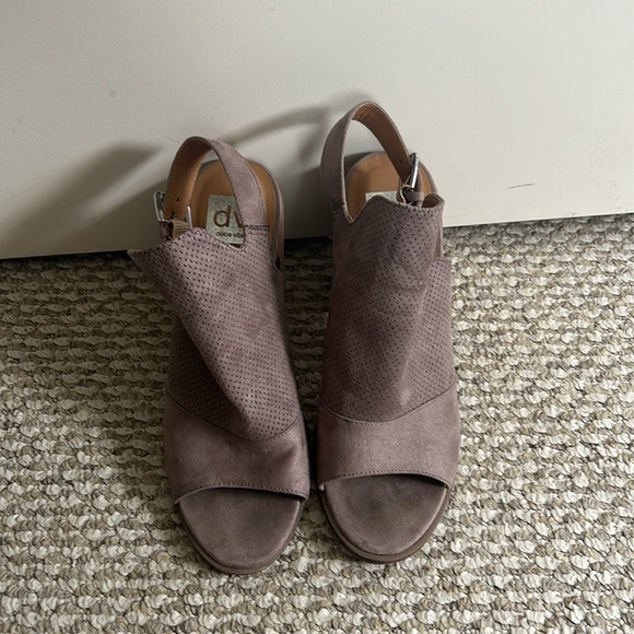 Dolce Vita Sandals - Picture 2 of 5